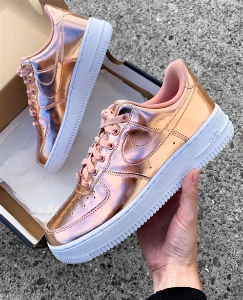 nike schuhe damen rose gold|nike metallic rose gold shoes.